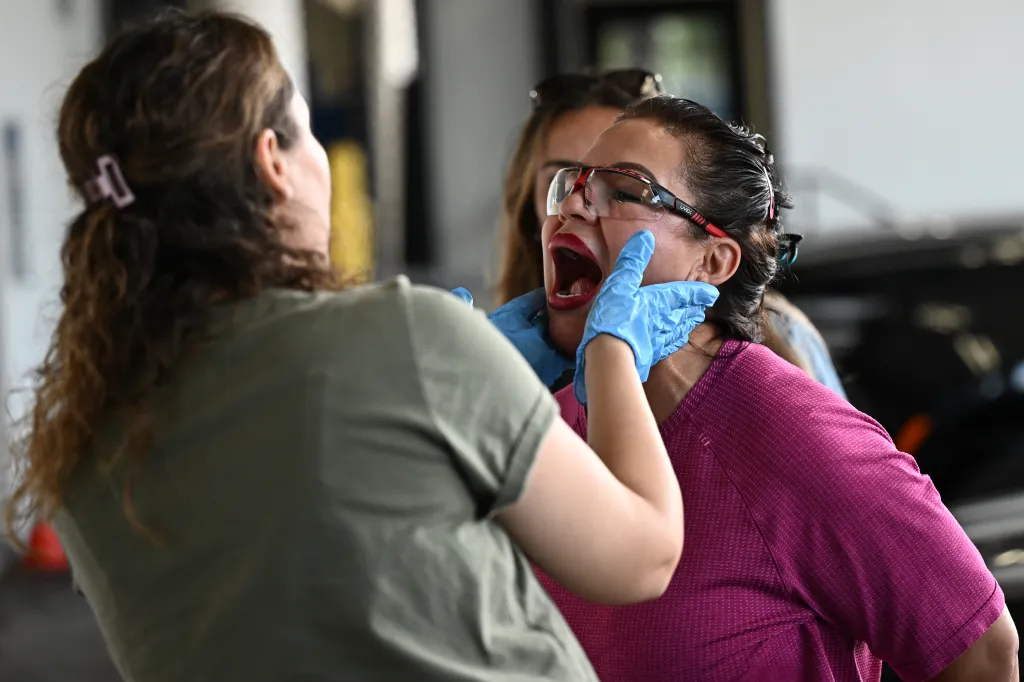Alma Patricia Contreras Villafana is arrested by agents from U.S. Homeland Security.