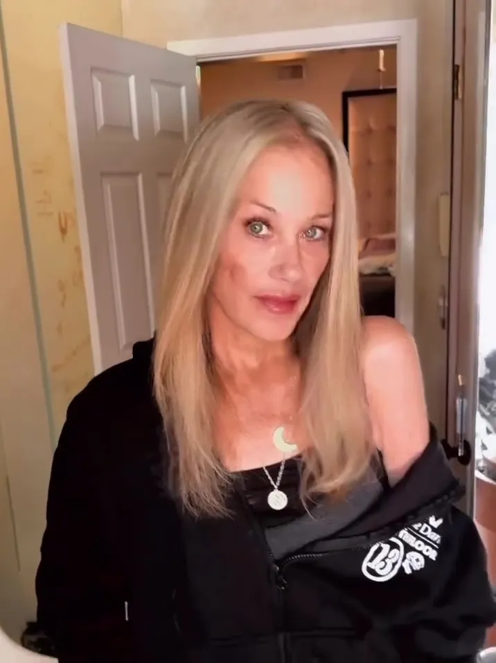 Christina Applegate seen for the first time since months-long MS hospitalization.