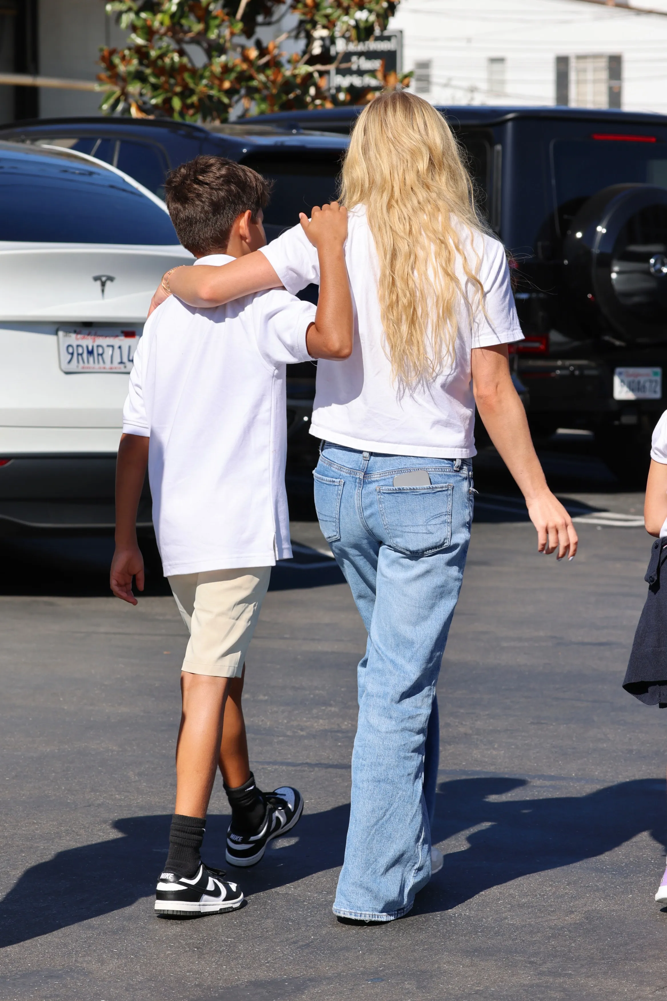 Scooter Braun and Sydney Sweeney with his kids