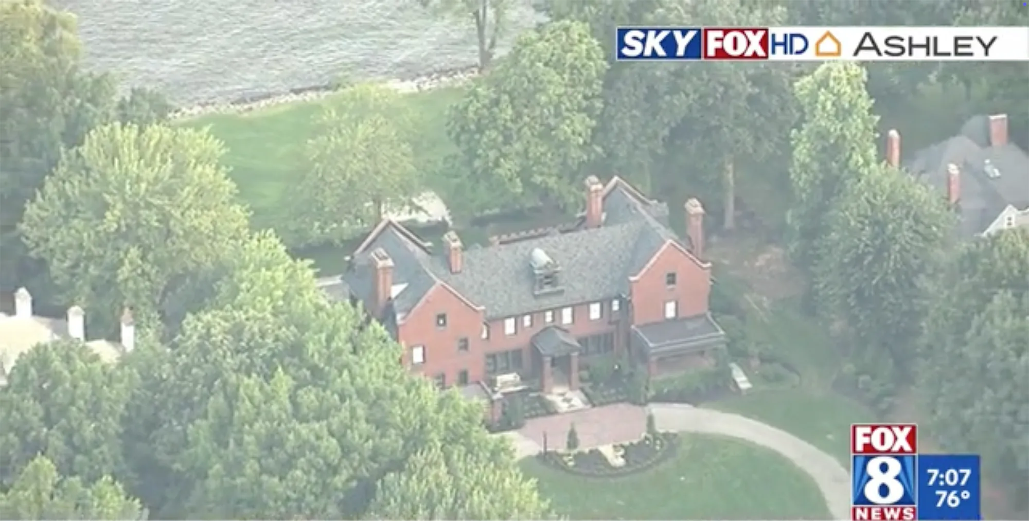 Taylor Swift, Travis Kelce home