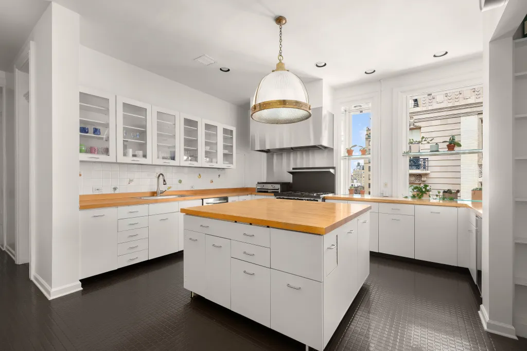 isting broker Ben Dixon of Douglas Elliman commissioned an alternative floor plan from designer Elena Frampton showing how the space could become a modern five-bedroom home, subject to board approval.