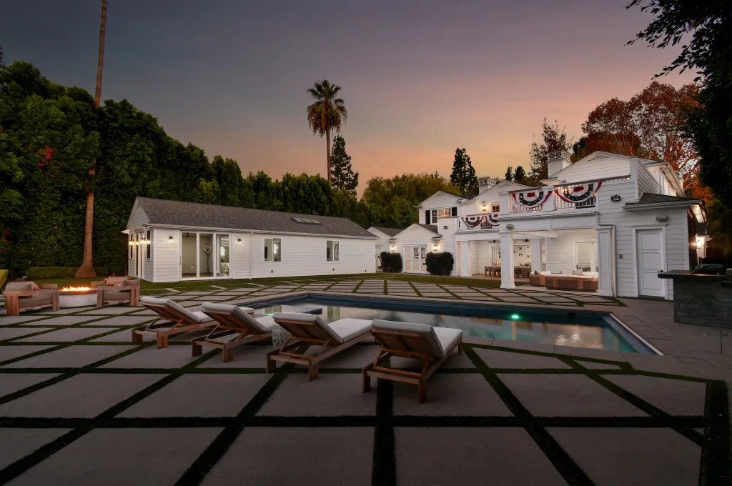 Nick and Vanessa Lachey are selling their family dream house in Tarzana. 