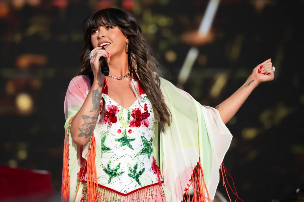 Singer Ella Langley performs on stage.