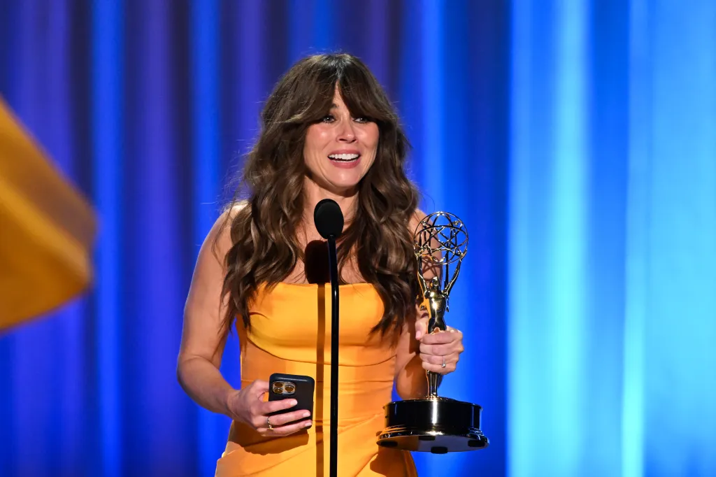 Linda Cardellini accepting the Emmy for Outstanding Supporting Actress in a Limited or Anthology Series or Movie for 
