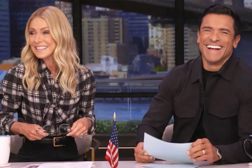 Kelly Ripa and Mark Consuelos on 