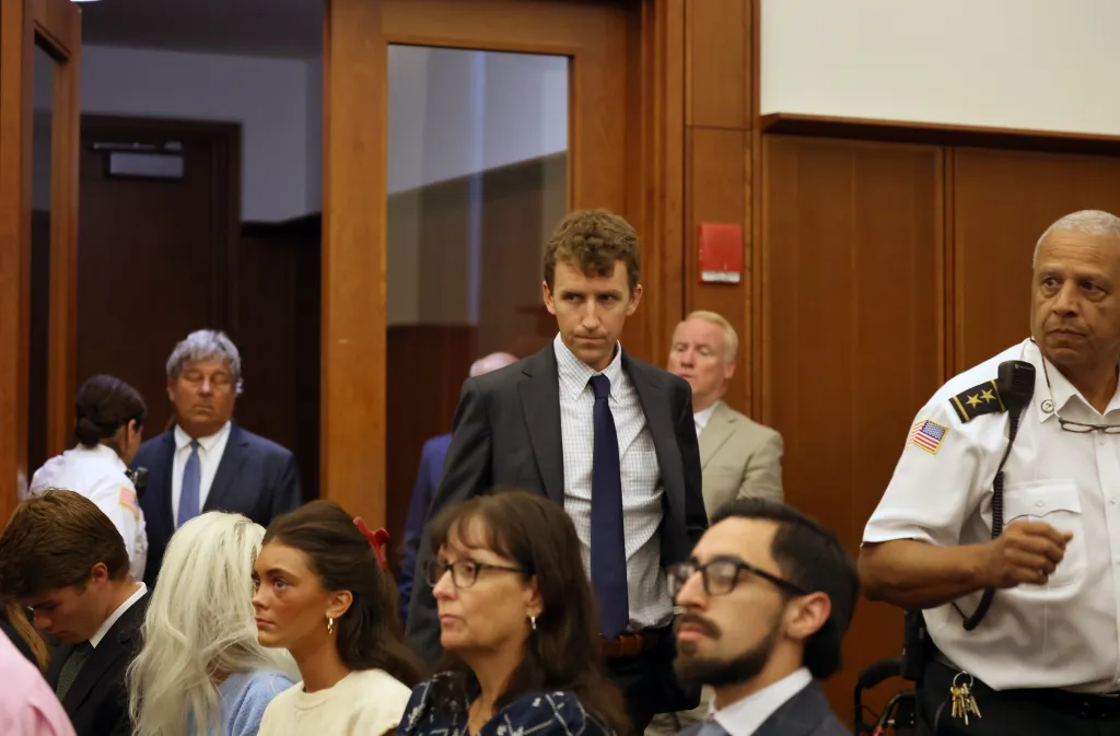 Patrick Clancy enters the courtroom during the Lindsay Clancy murder trial.