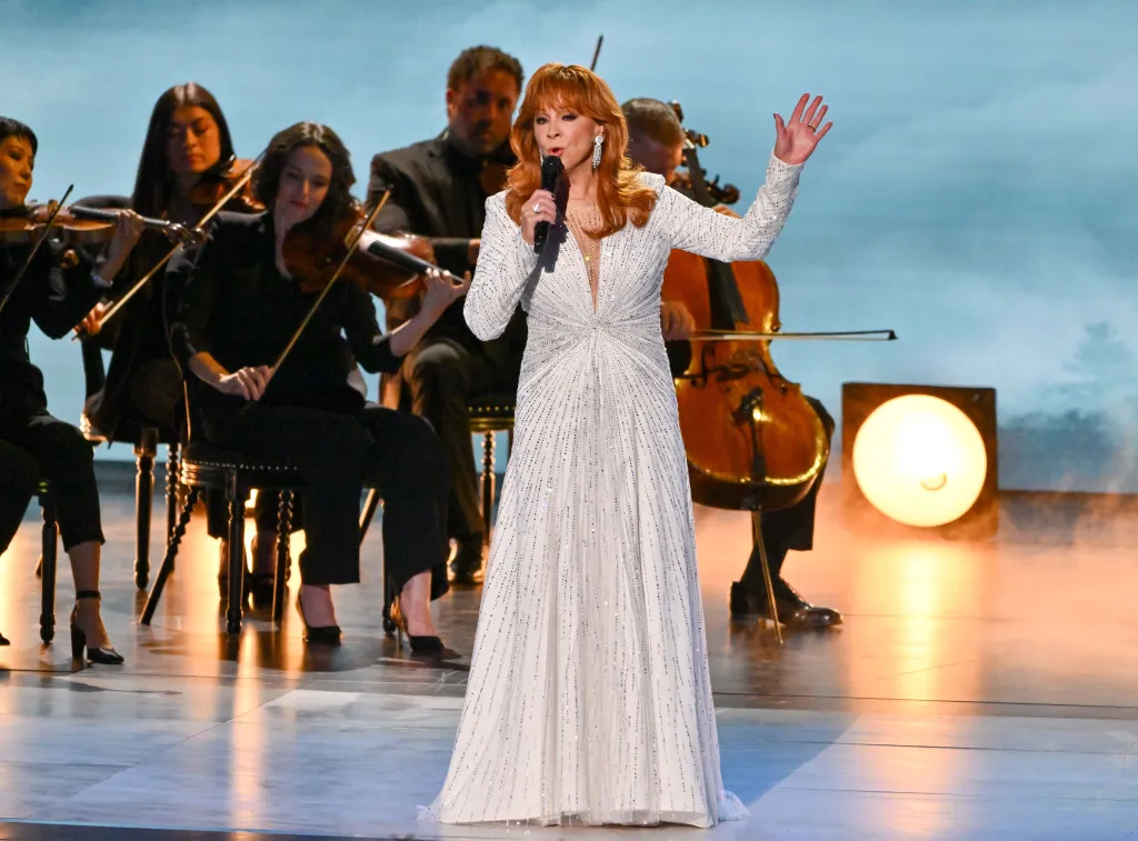 Reba McEntire performing