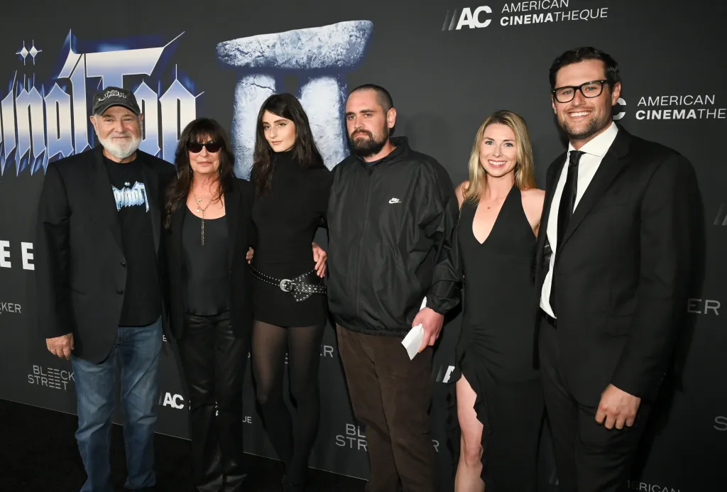 Rob Reiner, Michele Singer, Romy Reiner, Nick Reiner, Maria Gilfillan and Jake Reiner posing on the red carpet at the 
