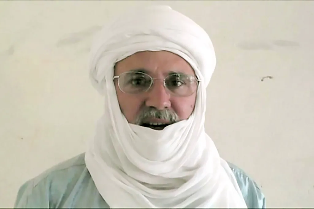 US aid worker Jeffery Woodke in a white turban.