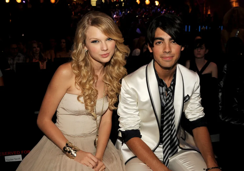 Singers Taylor Swift and Joe Jonas at the 2008 MTV Video Music Awards.