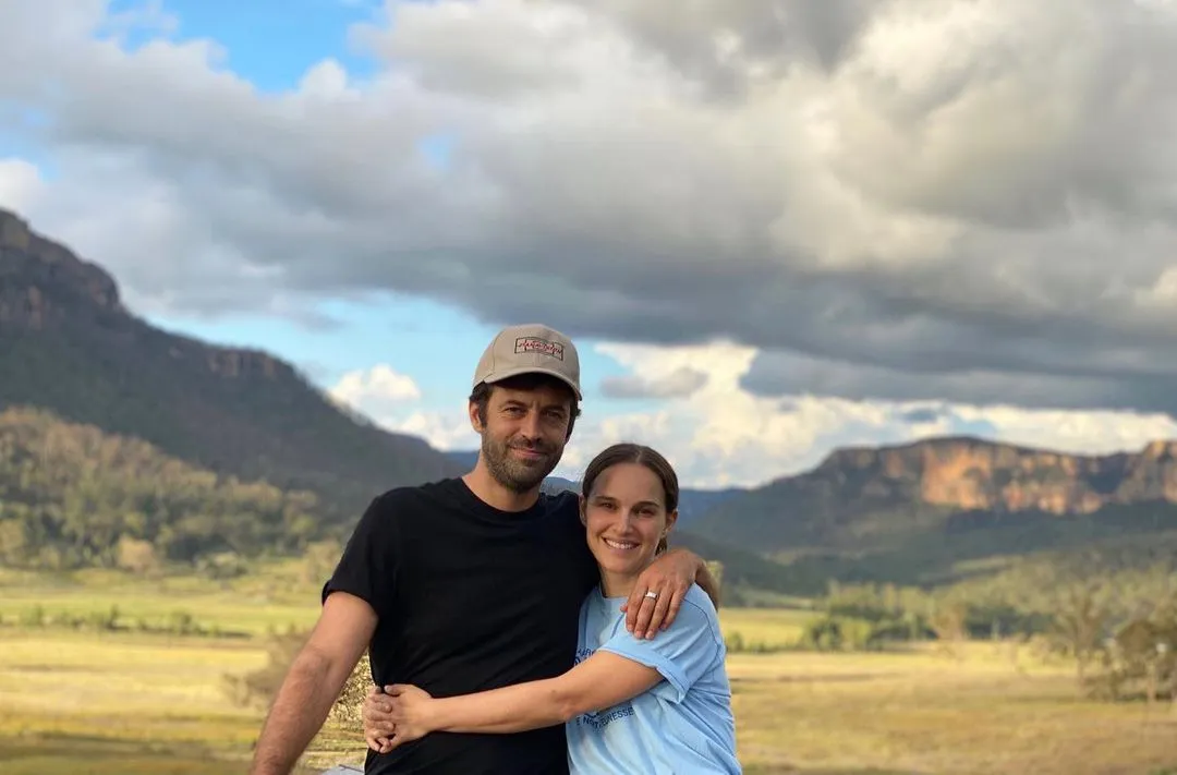 Natalie Portman with Benjamin Millepied in the Blue Mountains.