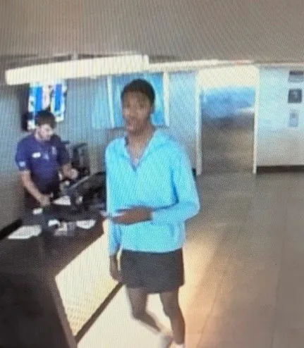 A thief posing as a pro basketball player tricked valet workers at a Georgia hotel and drove off in a stolen $90,000 BMW SUV, police said.