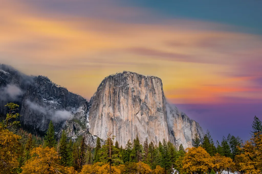 Sunrise over Yosemite Valley in Yosemite National Park, California.