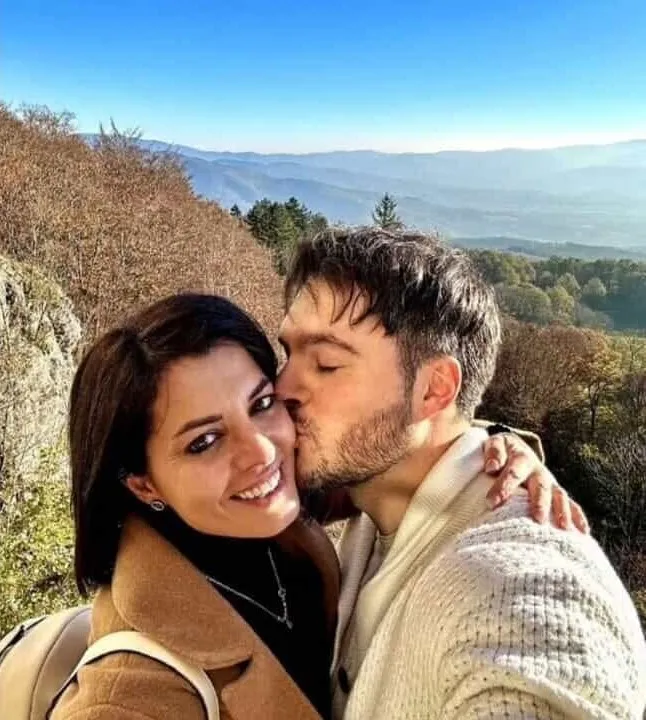 Lorena Isceri and Federico Vella posing for a picture.