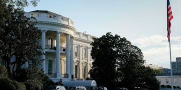 Handcuffs outside White House as man demands to see Trump in security ‘breach’: reports