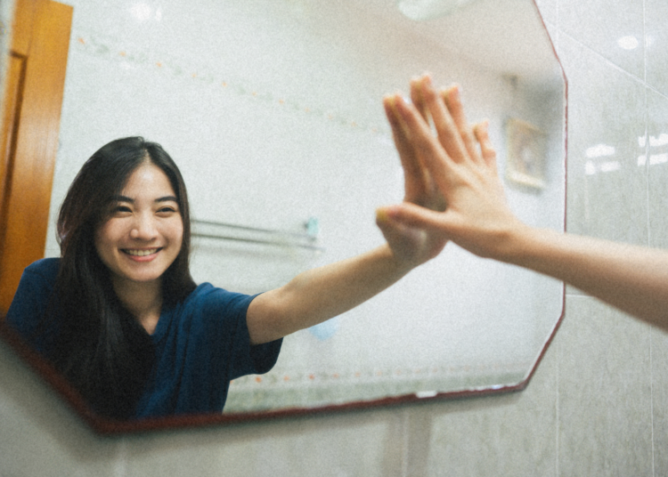 The Weirdly Simple Habit That Gives You ‘Instant Charisma’