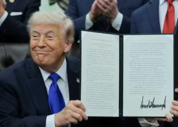 Hilarity as ex-DOJ attorney delves into Trump’s secret Mar-a-Lago bathroom stash