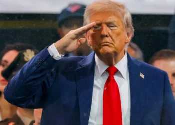 Disbelief as Trump’s Iran war talk with Army boss derails into ballroom gripes: ‘Doomed’