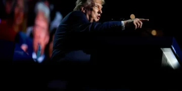 Trump dangles $5,000 payout for midterm votes — critics immediately call it a ‘bribe’