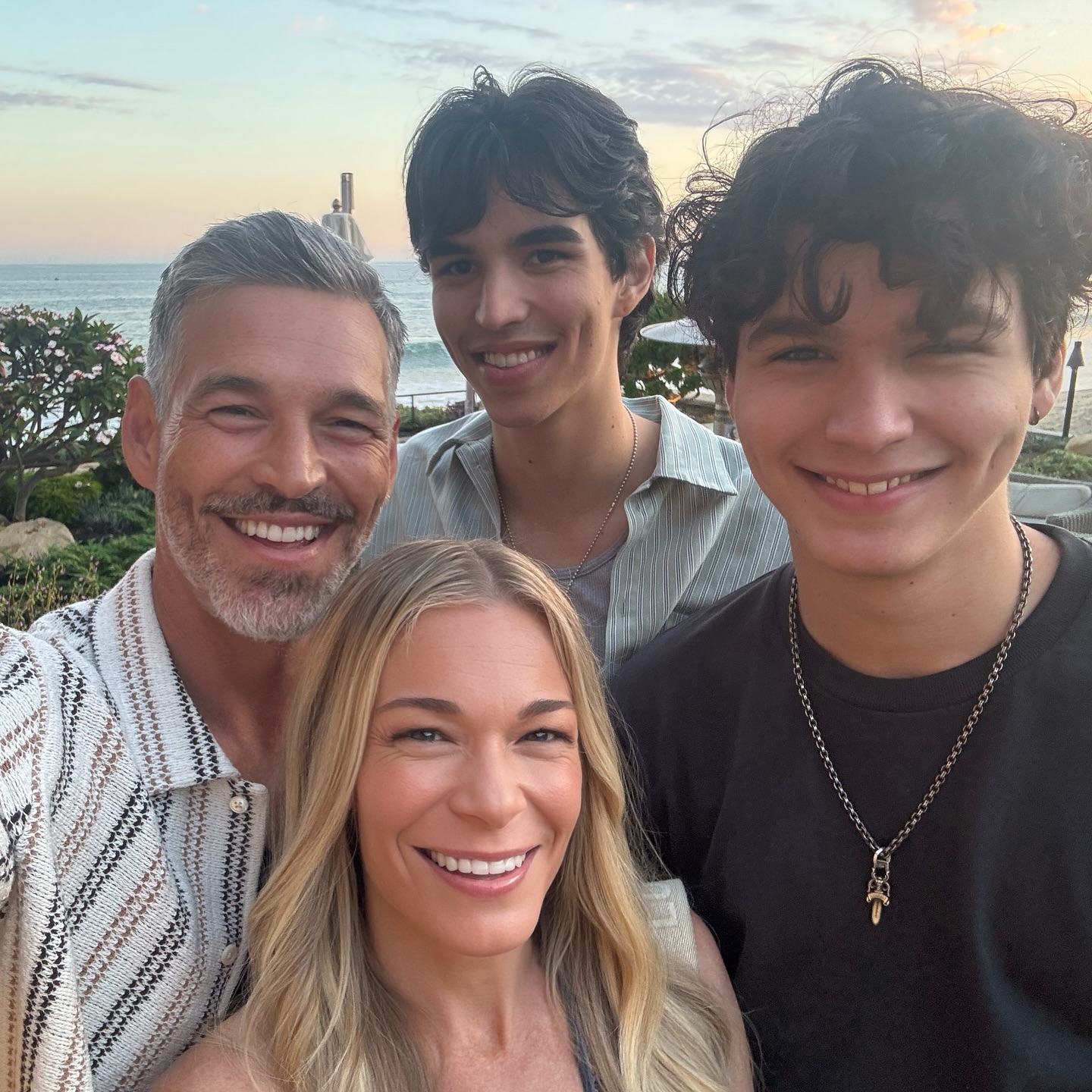 Eddie Cibrian and LeAnn Rimes with his kids