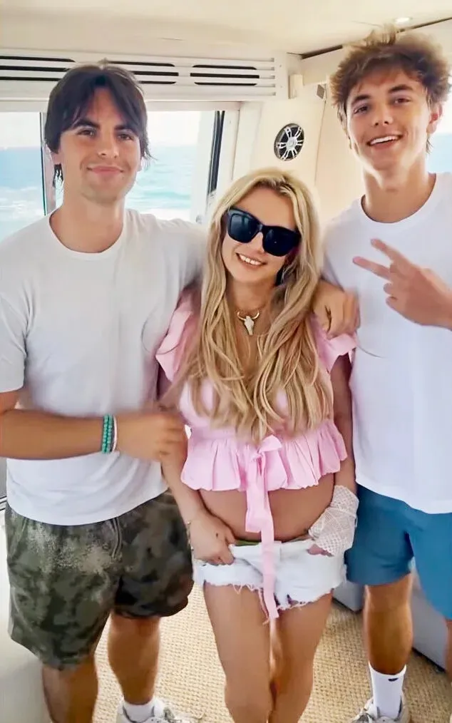 Britney Spears with her two sons Sean Preston Federline and Jayden James Federline.