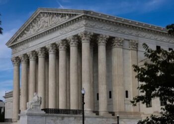 Supreme Court Allows Texas’ Deal With Justice Dept. on Deportation Proceedings
