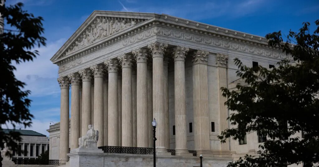 Supreme Court Allows Texas’ Deal With Justice Dept. on Deportation Proceedings