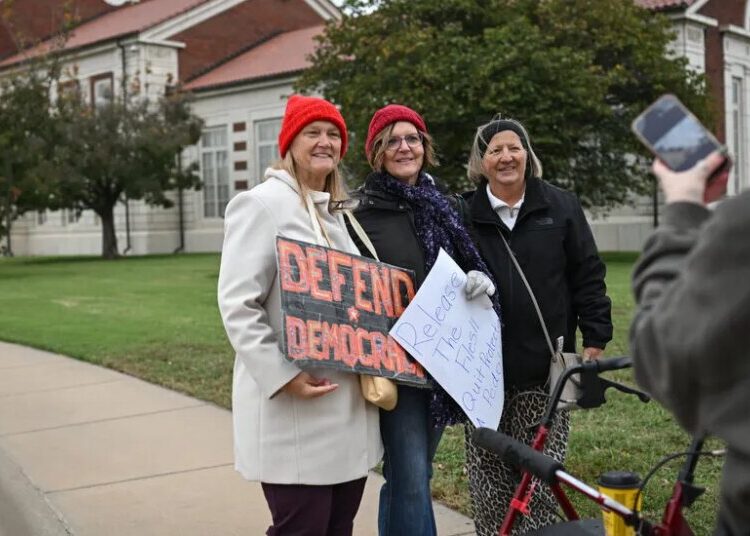 Democrats See a Rare but Fleeting Chance to Shake Up the Senate Map