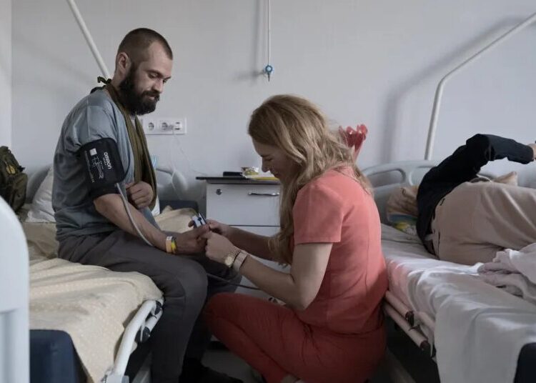 Doctors in Ukraine Try Treating Infections Like Biological Warfare Attacks