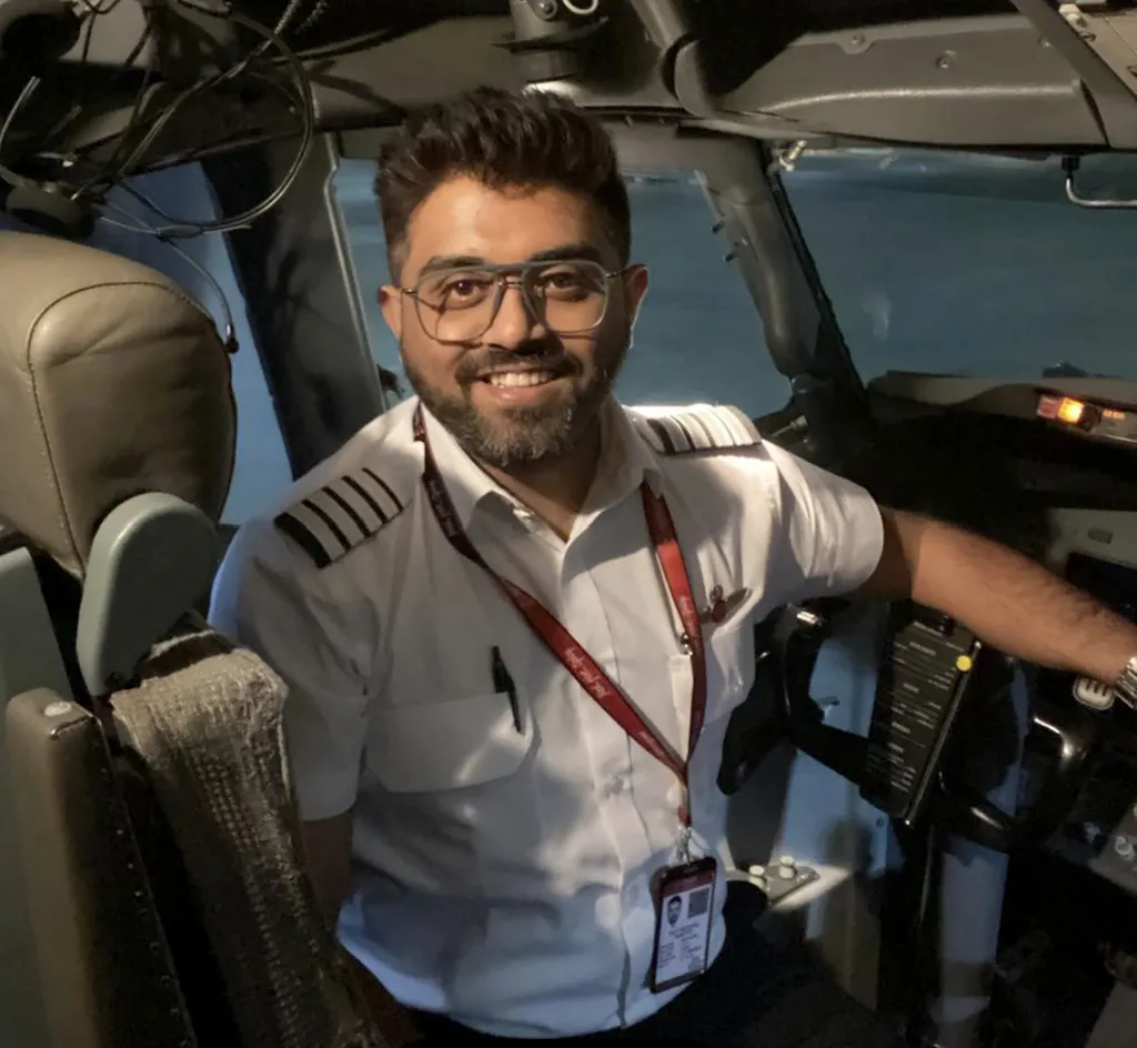 Captain Smit Machchhar, the Indian captain of flydubai Flight 1073, fought back after being stabbed in the cockpit, managing to unlock the cockpit door to allow Israeli passengers and Emirati crew to intervene.