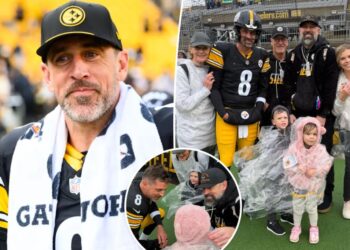 Aaron Rodgers’ family cheers on NFL star at Steelers game for first time since ending feud
