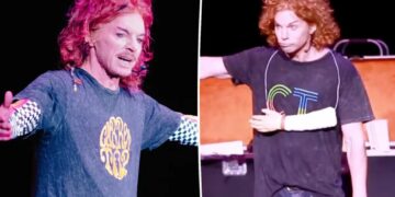 Carrot Top jokes about ‘month of reflection’ in first Las Vegas residency show since suicide attempt