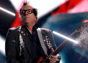 The Offspring’s Kevin ‘Noodles’ Wasserman stepping away from stage due to ‘serious health issue’