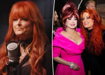 Wynonna Judd recalls mom Naomi talking about suicide ‘a lot’ before her death: ‘It was really awful’