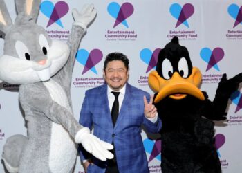Eric Bauza, who voiced Bugs Bunny and Daffy Duck, dead at 46