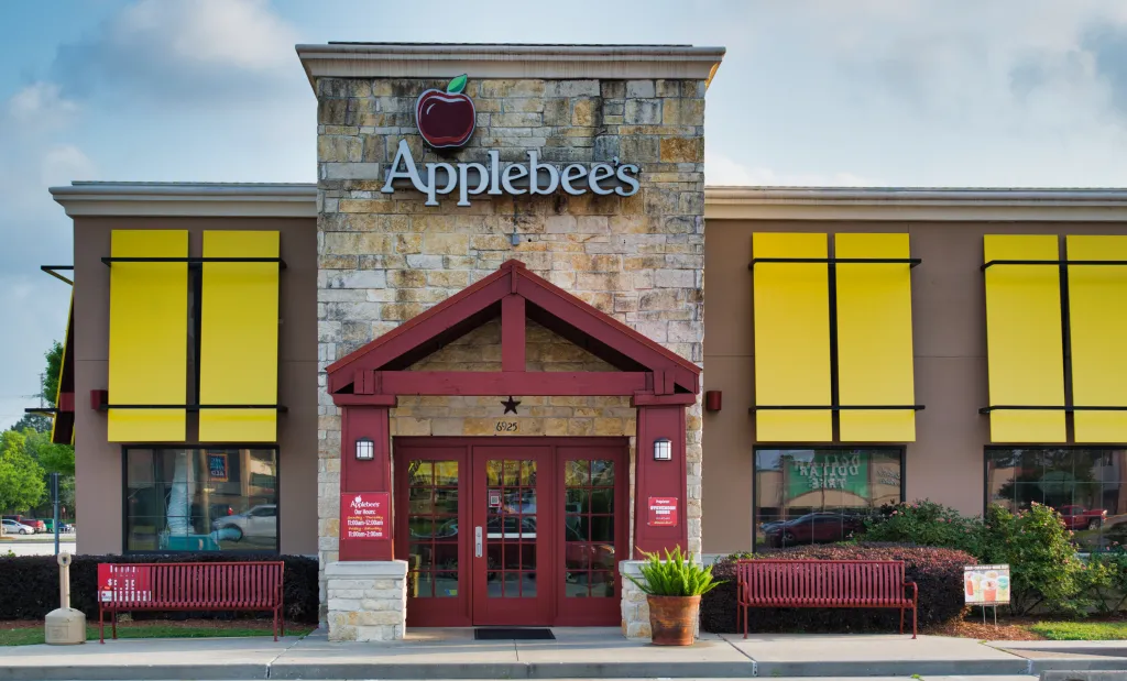 Applebee's restaurant storefront in Houston, TX.