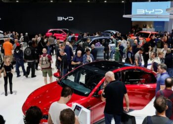 Chinese Carmakers, Once a Sideshow, Take Center Stage
