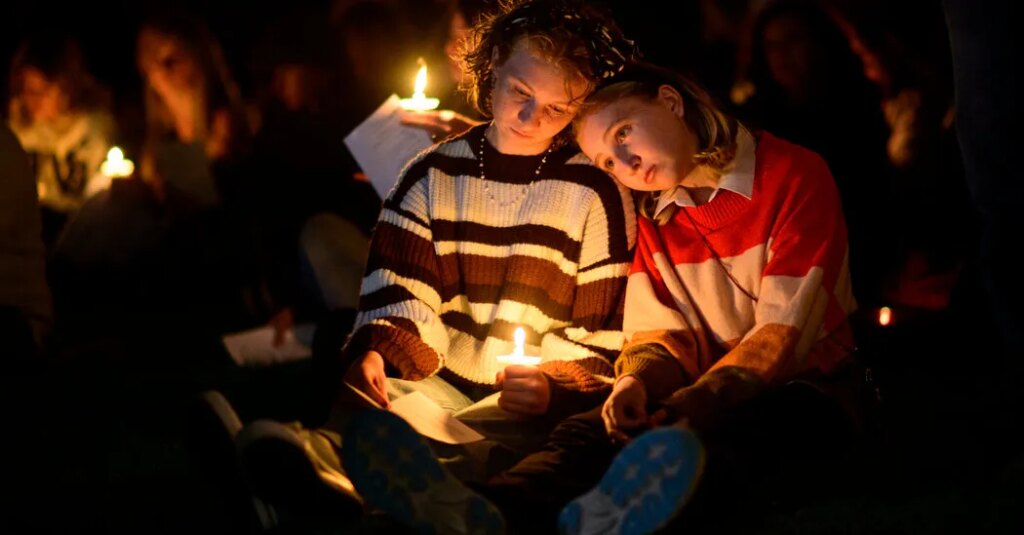 City in Oregon Mourns After Deadly School Shooting
