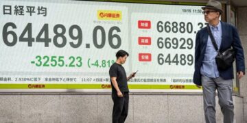 Tech Stocks Plunge as Doubts Over A.I. Spending Intensify