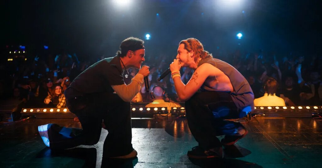 ‘California Schemin’’ Review: Two Lads Take the Low Road to Fame
