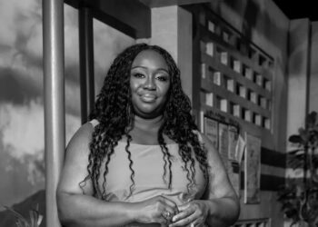 Tackling Beauty Standards, With Zingers and Pageant Gowns