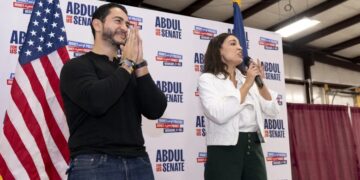 Ocasio-Cortez and El-Sayed on the Trail: A Barn, a Bus and a Clash With Vance