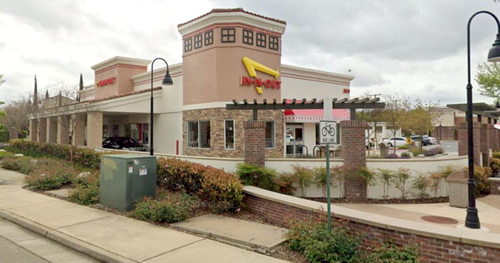 In-N-Out forces Northern California high school football team to delete photos shot at restaurant