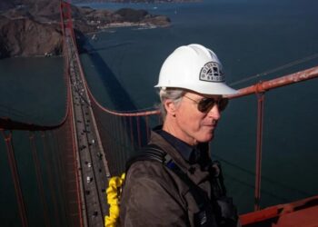 Newsom, Eager for a Higher Perch, Climbs the Golden Gate Bridge