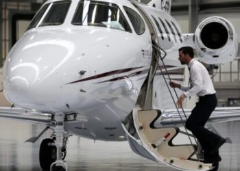 ‘We all chip in’: America’s $40 billion private jet boom is taking off, and taxpayers are helping billionaires foot the bill