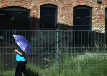 Extra-long fall heat wave could last to mid-October: What to expect
