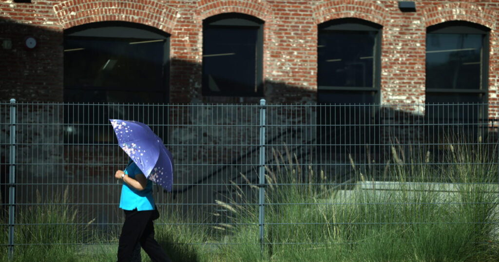 Extra-long fall heat wave could last to mid-October: What to expect