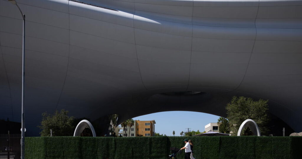 As Lucas Museum cordons off main courtyard, a public space inches toward gated compound