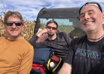 These skydivers parachuted 3,000 feet to help people in a plane crash