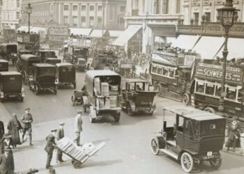 Take a Historic Stroll Down Oxford Street, London’s Shopping Artery